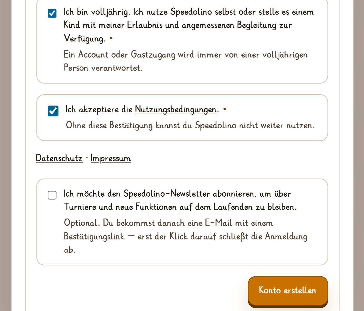 Unter E-Mail und Passwort zwei gesetzte Häkchen: „Ich bin volljährig …“ und „Ich akzeptiere die Nutzungsbedingungen“, darunter das freiwillige, leere Häkchen für den Newsletter und der Knopf „Konto erstellen“.